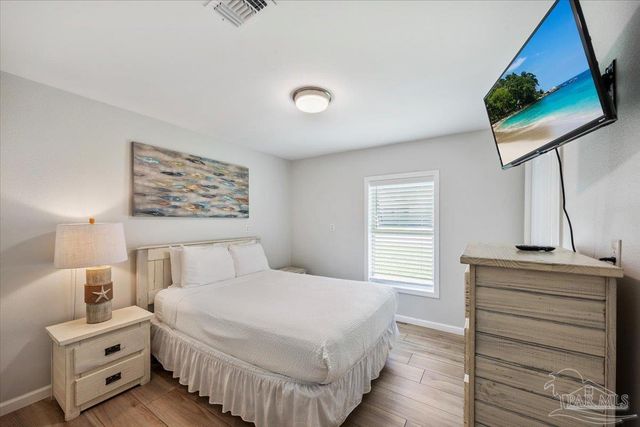5464 Grande Lagoon Ct, Pensacola, FL 32507