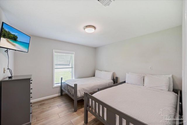 5464 Grande Lagoon Ct, Pensacola, FL 32507