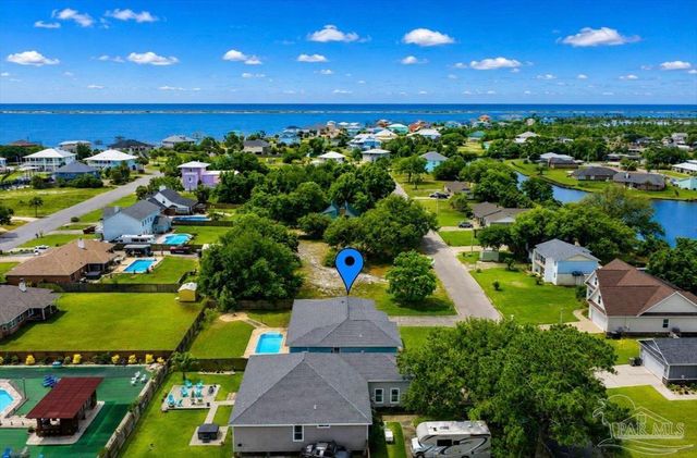 5464 Grande Lagoon Ct, Pensacola, FL 32507