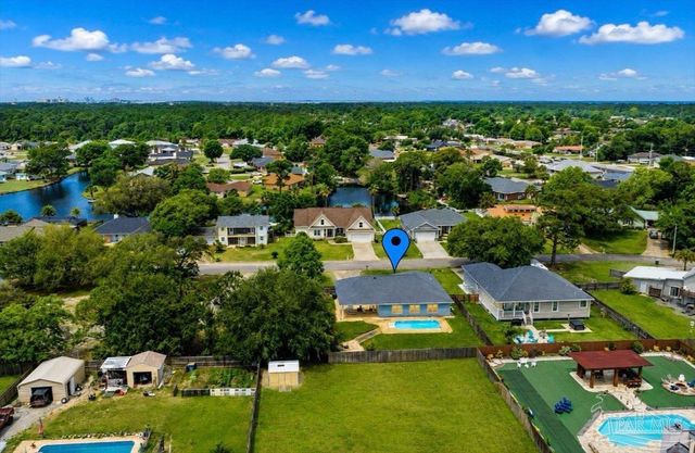 5464 Grande Lagoon Ct, Pensacola, FL 32507