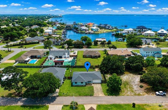 5464 Grande Lagoon Ct, Pensacola, FL 32507