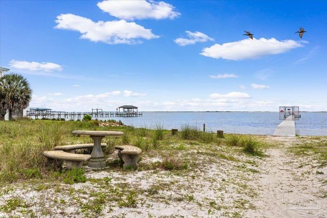 5464 Grande Lagoon Ct, Pensacola, FL 32507