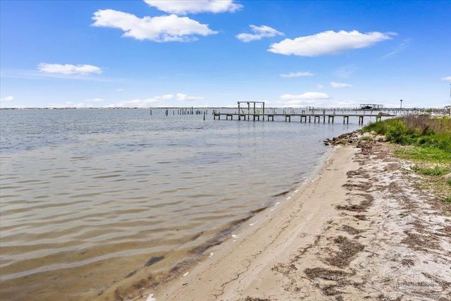 5464 Grande Lagoon Ct, Pensacola, FL 32507