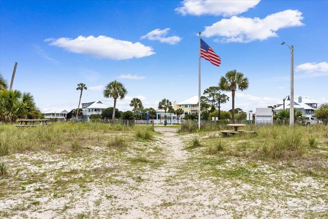 5464 Grande Lagoon Ct, Pensacola, FL 32507