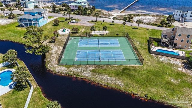5464 Grande Lagoon Ct, Pensacola, FL 32507