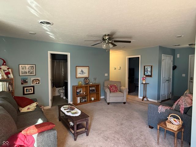 903 S Creek Drive E, Greensburg, IN 47240