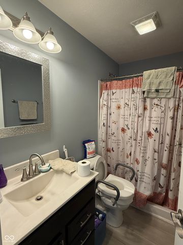 903 S Creek Drive E, Greensburg, IN 47240