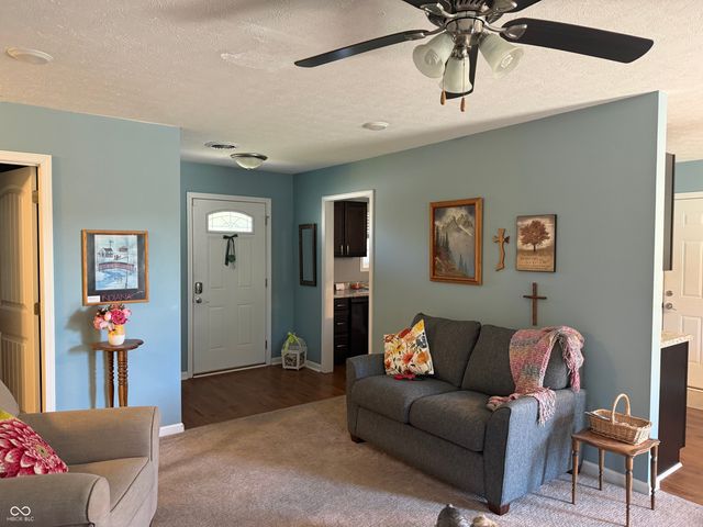 903 S Creek Drive E, Greensburg, IN 47240