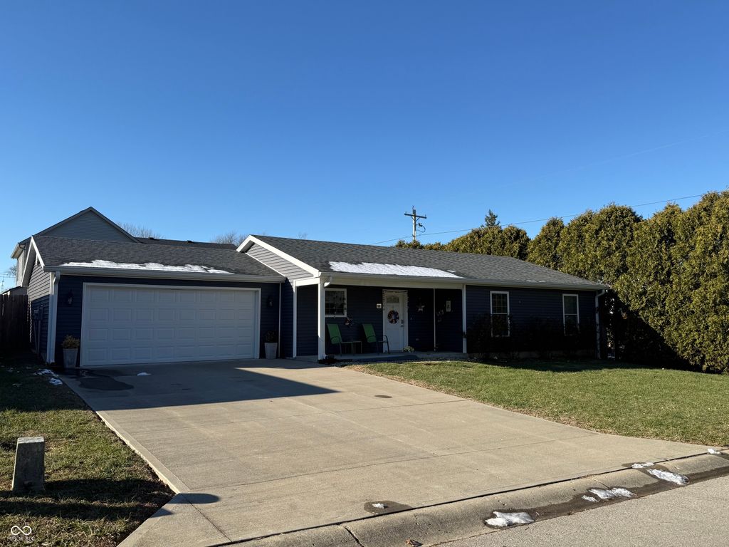 903 S Creek Drive E, Greensburg, IN 47240