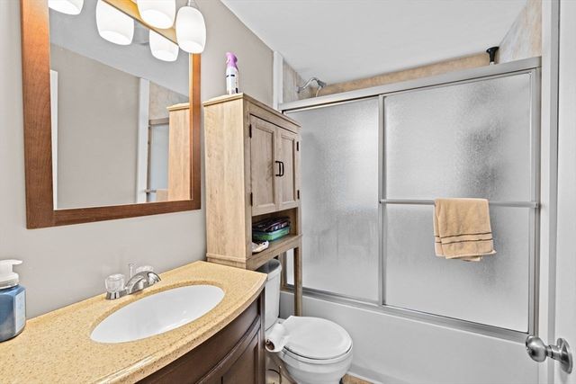 15 Packard Ave, Hull, MA 02045