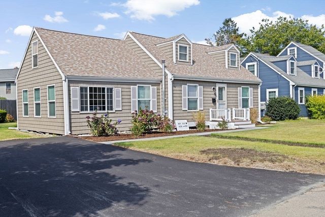 15 Packard Ave, Hull, MA 02045