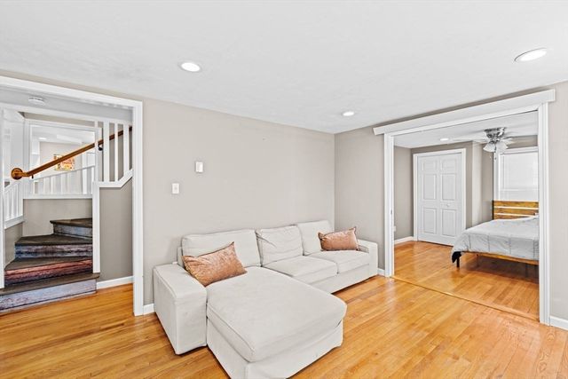 15 Packard Ave, Hull, MA 02045
