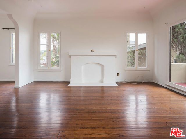 3842 Aloha Street, Los Angeles, CA 90027