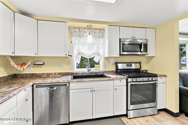 7620 Maryland Avenue, Anchorage, AK 99504
