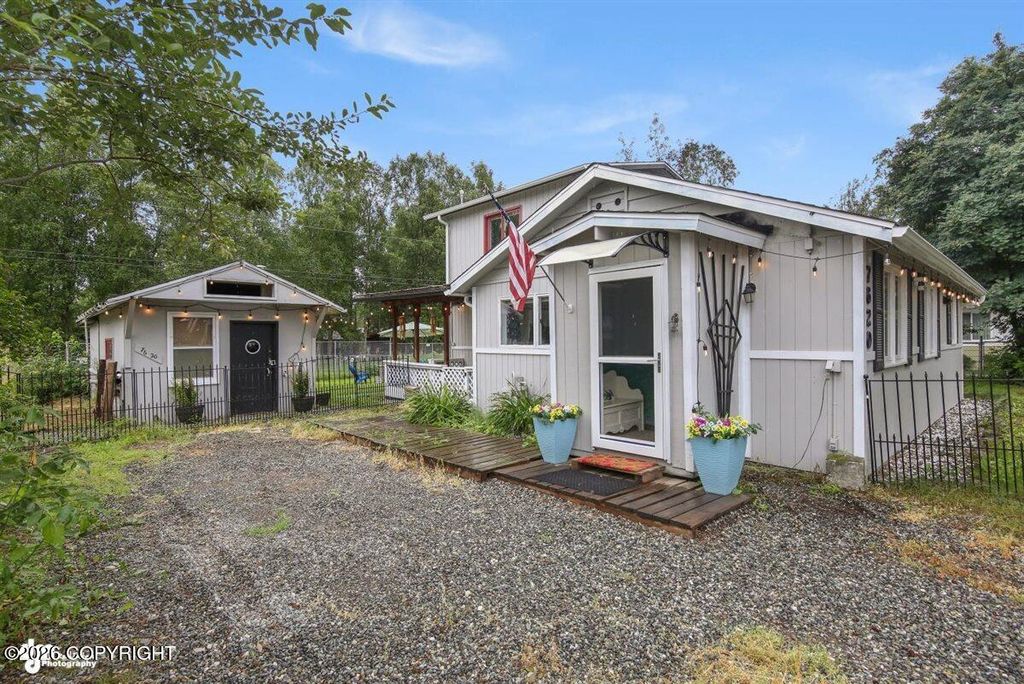 7620 Maryland Avenue, Anchorage, AK 99504