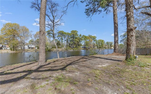 5458 Bayberry DR, Norfolk, VA 23502