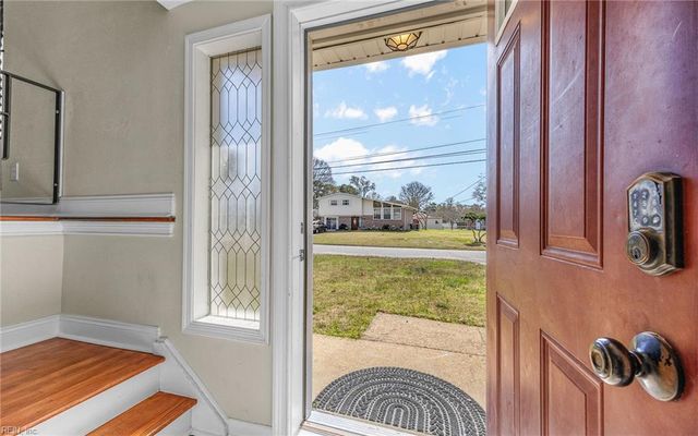 5458 Bayberry DR, Norfolk, VA 23502