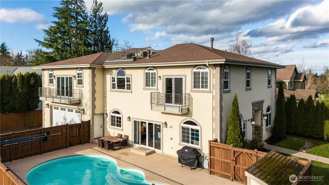 19837 47th Avenue NE, Lake Forest Park, WA 98155