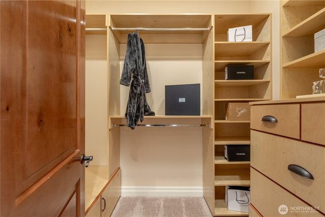 19837 47th Avenue NE, Lake Forest Park, WA 98155