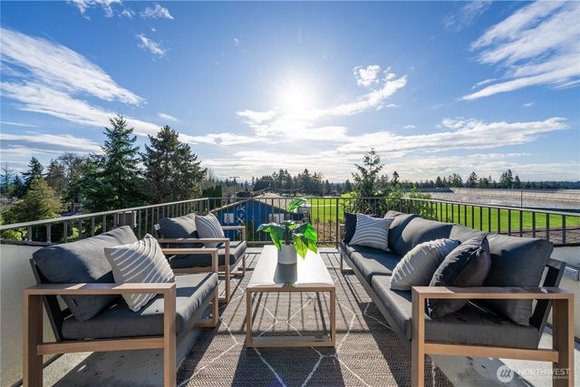 19837 47th Avenue NE, Lake Forest Park, WA 98155