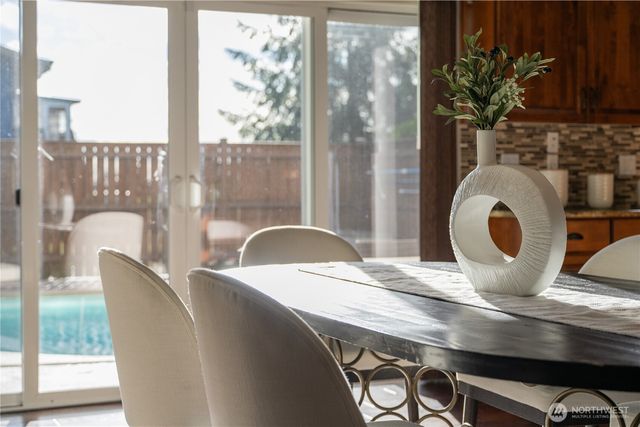 19837 47th Avenue NE, Lake Forest Park, WA 98155