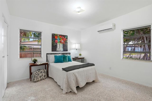 1190 79TH AVENUE N, St Petersburg, FL 33702