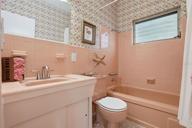 1190 79TH AVENUE N, St Petersburg, FL 33702