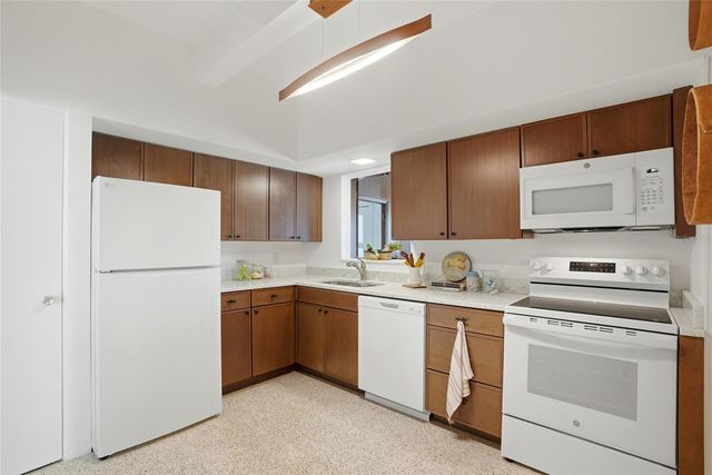 1190 79TH AVENUE N, St Petersburg, FL 33702