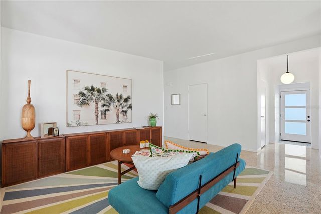 1190 79TH AVENUE N, St Petersburg, FL 33702