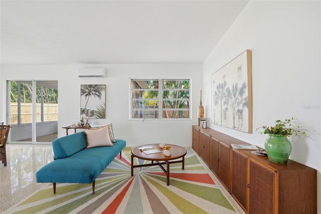 1190 79TH AVENUE N, St Petersburg, FL 33702