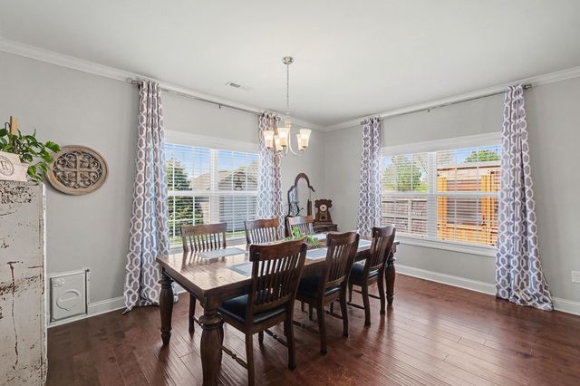 5100 Vinnie Dell Dr, Chapel Hill, TN 37034