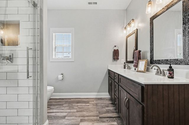 5100 Vinnie Dell Dr, Chapel Hill, TN 37034