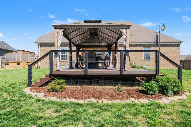 5100 Vinnie Dell Dr, Chapel Hill, TN 37034