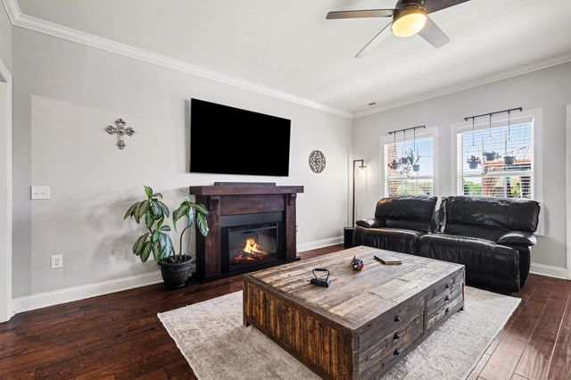 5100 Vinnie Dell Dr, Chapel Hill, TN 37034