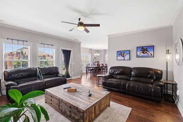 5100 Vinnie Dell Dr, Chapel Hill, TN 37034