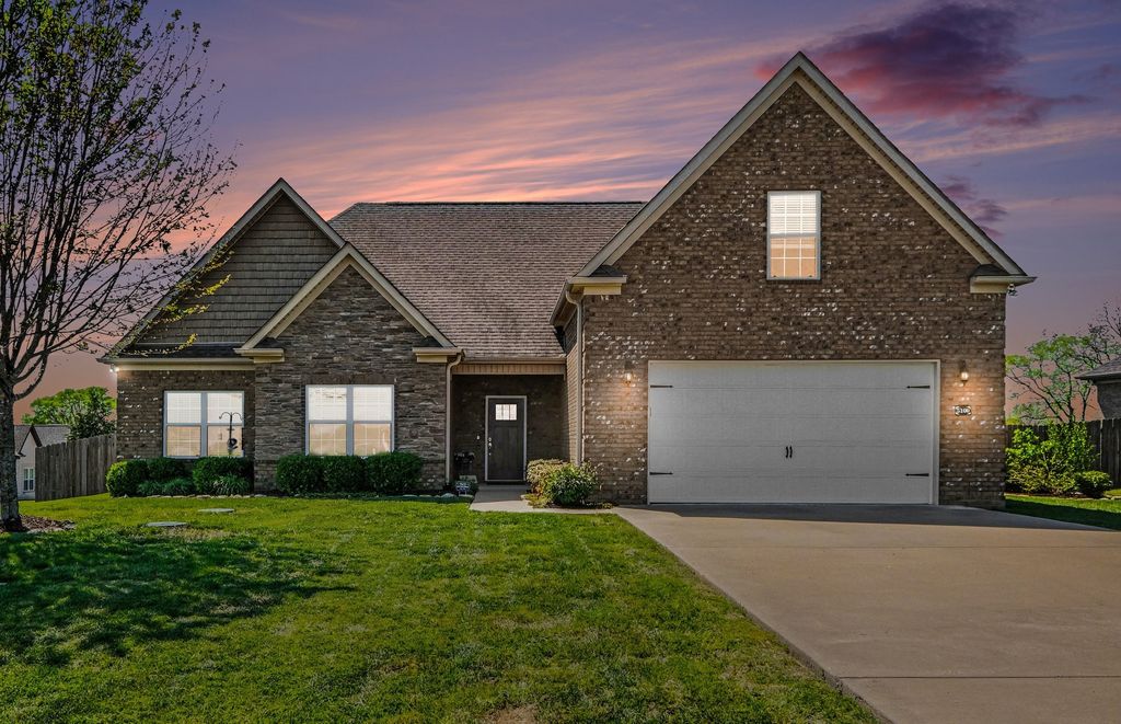 5100 Vinnie Dell Dr, Chapel Hill, TN 37034