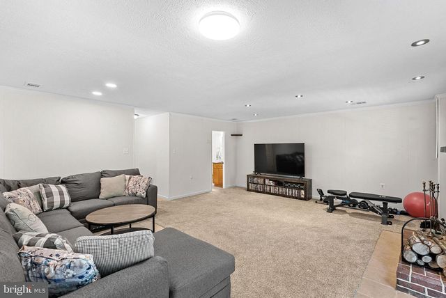 2847 SEMINOLE RD, Woodbridge, VA 22192