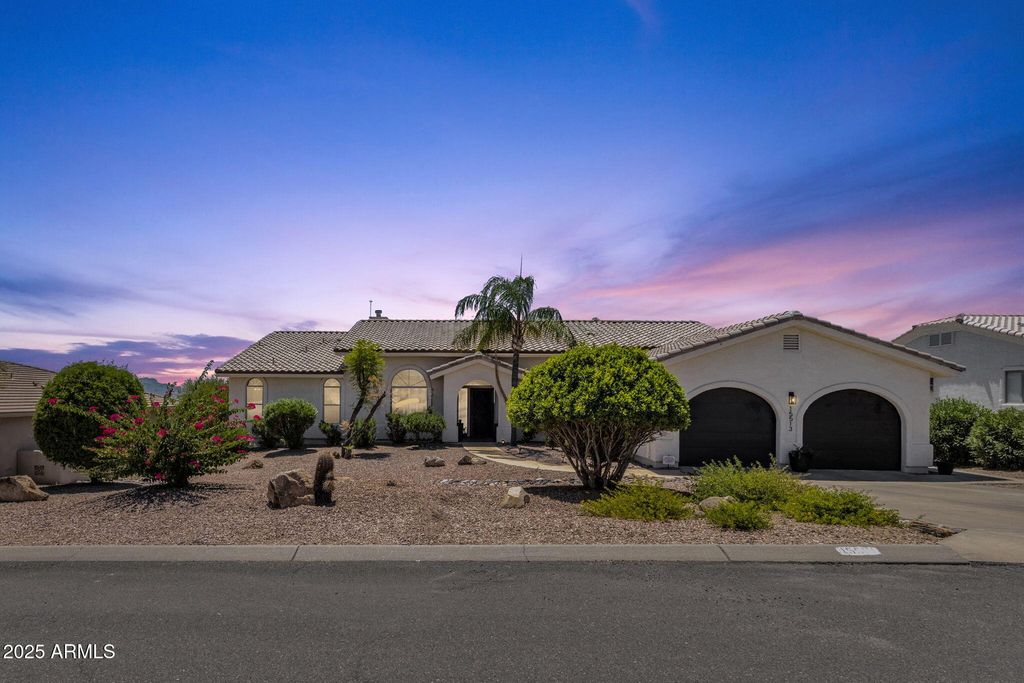 15513 E PALISADES Boulevard, Fountain Hills, AZ 85268