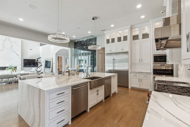 1521 Meandering Way Drive, Westlake, TX 76262