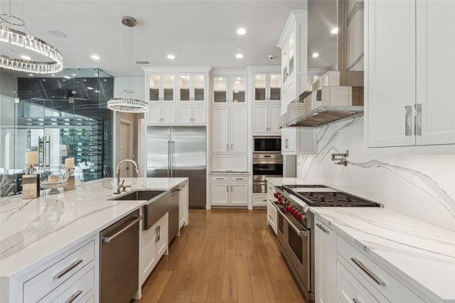 1521 Meandering Way Drive, Westlake, TX 76262