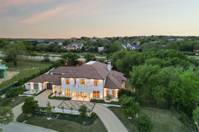 1521 Meandering Way Drive, Westlake, TX 76262