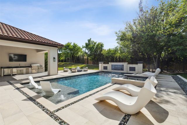 1521 Meandering Way Drive, Westlake, TX 76262