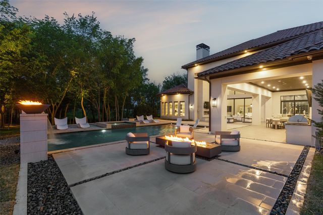 1521 Meandering Way Drive, Westlake, TX 76262