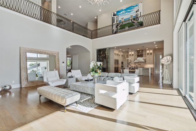 1521 Meandering Way Drive, Westlake, TX 76262