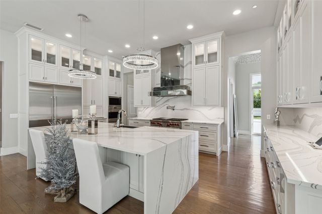 1521 Meandering Way Drive, Westlake, TX 76262