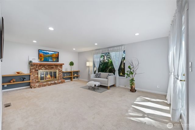 14208 93rd Avenue NE, Kirkland, WA 98034