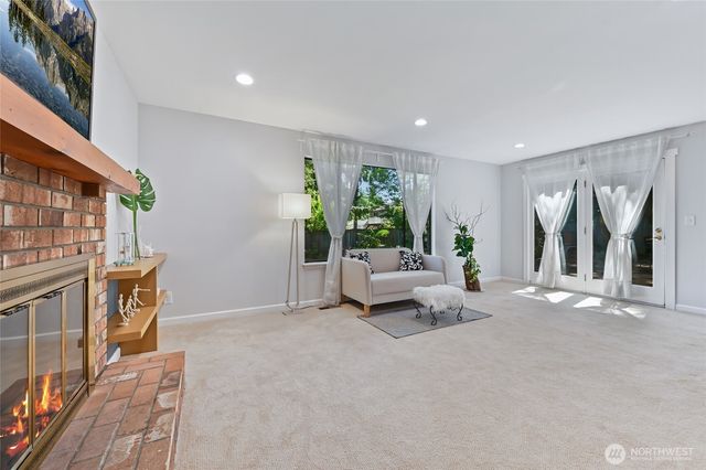 14208 93rd Avenue NE, Kirkland, WA 98034