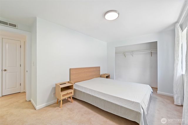 14208 93rd Avenue NE, Kirkland, WA 98034