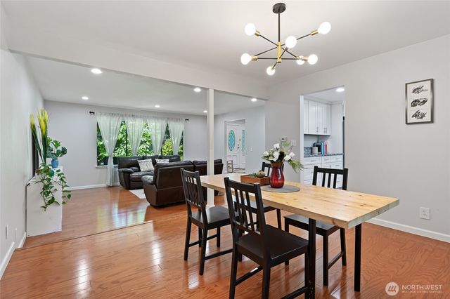 14208 93rd Avenue NE, Kirkland, WA 98034