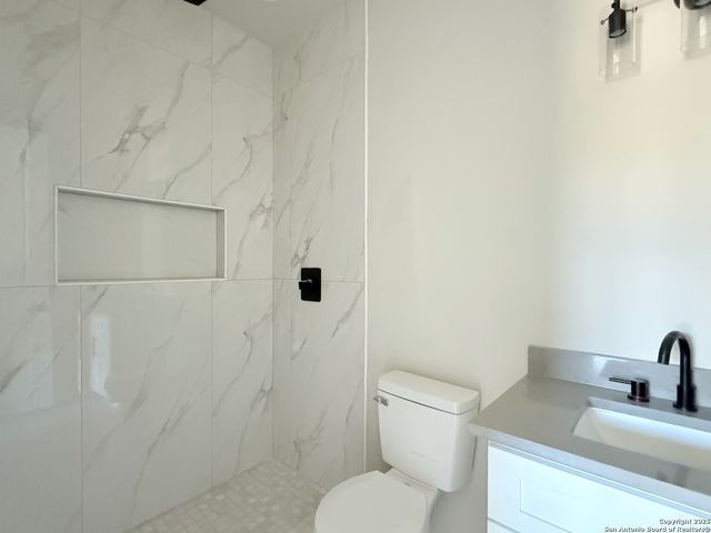 411 Moselle, San Antonio, TX 78237